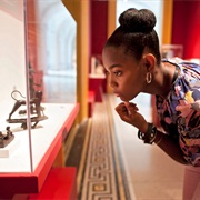 Non-Obligatory Visit a Museum