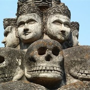Visiting Buddha Park Xieng Khuan in Vientiane, Laos