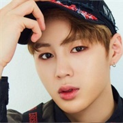 Wanna One Sungwoon
