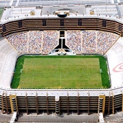 Monumental Stadium U