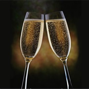 The Difference Between Champagne, Prosecco, Cava, and Crémant