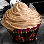Pumpkin Spice Mini Cupcakes With Maple Cinnamon Cream Cheese Frosting