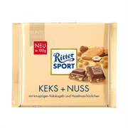 Keks + Nuss