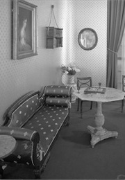 PHILOSOPHY OF FURNITURE (Edgar Allan Poe)