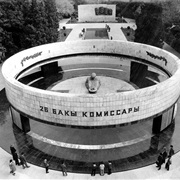 26 Commissars Memorial Baku