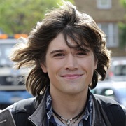 Zachary Hanson (Hanson)