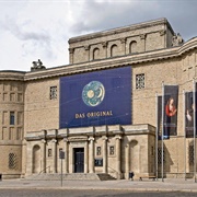 Landesmuseum Für Vorgeschichte