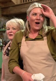 The Big Family Cooking Showdown (2017)