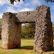 Ha'amonga A'maui, Tonga