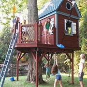 Play in a Tree House