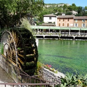 Fontaine De Vaucluse