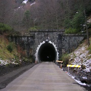 Las Raíces Tunnel