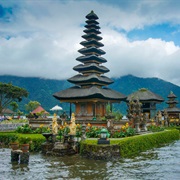 Bedugul Temple