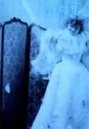 Coucher De La Mariee