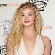 Elena Kampouris