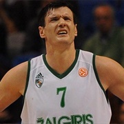 Darjus Lavrinovic