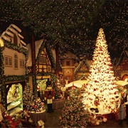 Shop Europe&#39;s Christmas Markets