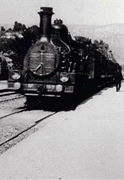 Arrival of a Train (1895, Lumières)