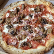 Pizza Ai Funghi E Salsiccia