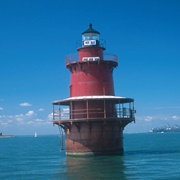 Newport News Middle Ground Light