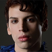Jordan Gavaris