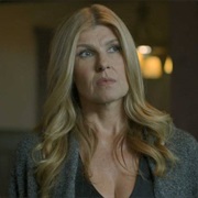 Connie Britton - Vivien Harmon