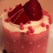 Strawberry Chesecake Cupcake