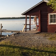 Traditional Cottage Retreat