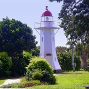 Old Burnett Heads Light