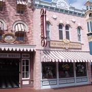 Gibson Girl Ice Cream Parlor (1997-Present)