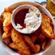 Potato Wedges With Sour Cream &amp; Sweet Chill Sauce