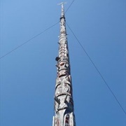 World&#39;s Largest Totem Pole, Alert Bay, British Columbia
