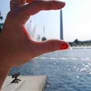 Squishing the Washington Monument
