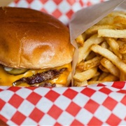 Small Cheval (Chicago, Illinois)