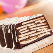 Chilled Petit Beurre Biscuit Chocolate Cake