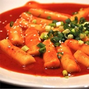 Spicy Rice Cake (Dukbokki)