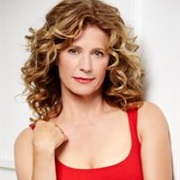 Nancy Travis