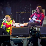 Dave Grohl Never Broke His Leg