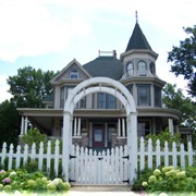 Royal Victorian Manor, Woodstock, IL