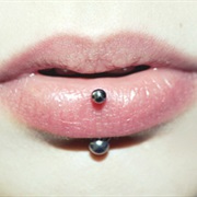 Vertical Labret