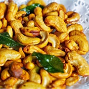 Spicy Roasted Cashews