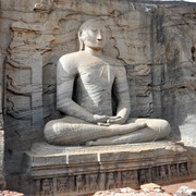 Giant Buddha, Polonnaruwa