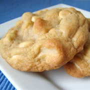 White Chocolate Chip Macadamia Nut Cookie