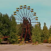 Explore an Abandoned Amusement Park