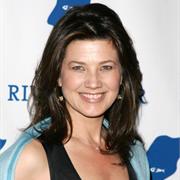 Daphne Zuniga