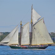 Lettie G. Howard (Schooner)