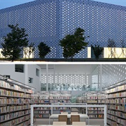 Kanazawa Umimirai Library, Japan