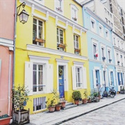 Rue Crémieux, Paris