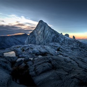Malaysia: Gunung Kinabalu (13,435 Ft)