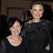 Mary Jo & Emily Deschanel